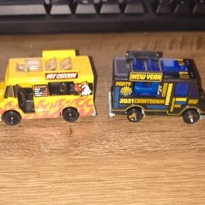 Hot Wheels Quick Bite Food Truck Lot - Hot Chicken & 2021 New Year Edition
